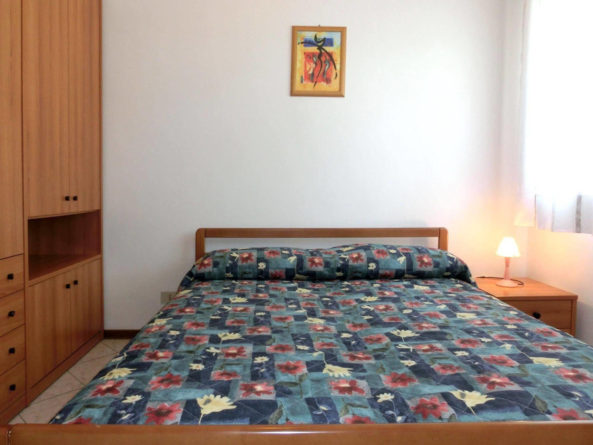 Viviana Apartman Lignano Sabbiadoro Kültér fotó